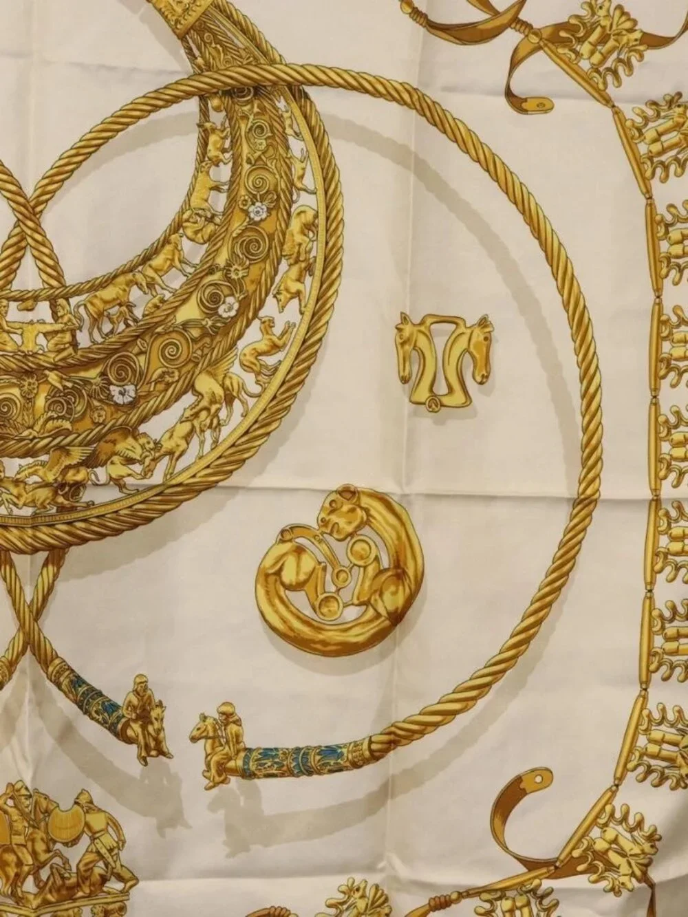 HERMES Carre 90 Scarf 